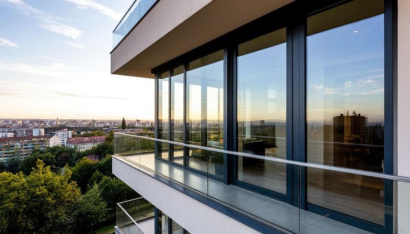 Панорамное остекление балконов